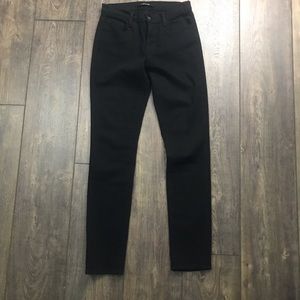 {J Brand} 26 Black Skinny Jeans
